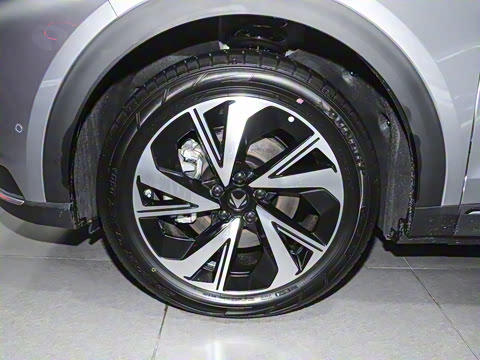 2025�� 688MAX 175kW