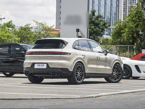 2025�� Cayenne 3.0T ���ΰ�