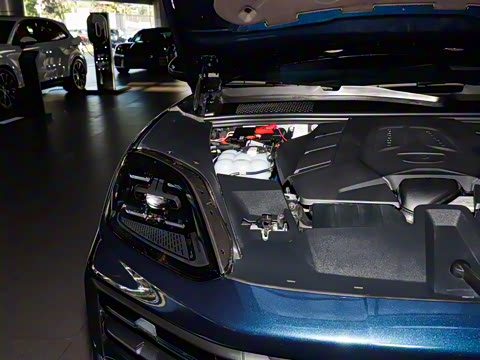 2025�� Cayenne 3.0T