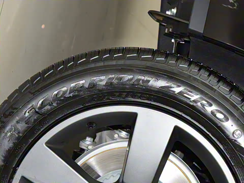 2025�� 130 3.0T P400 ����������