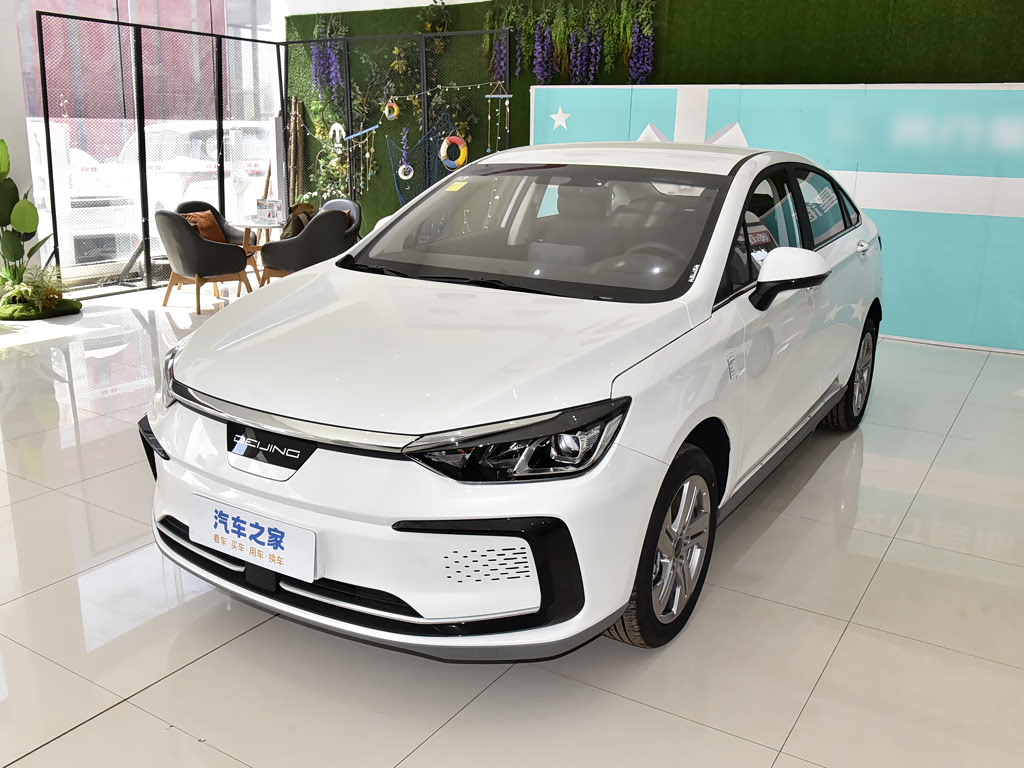 BAIC EU5