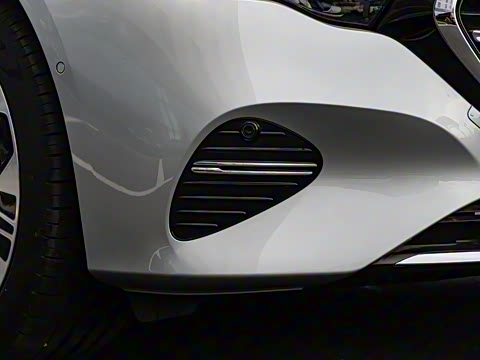 2024�� E 350 e L ���ʽ��϶����γ�