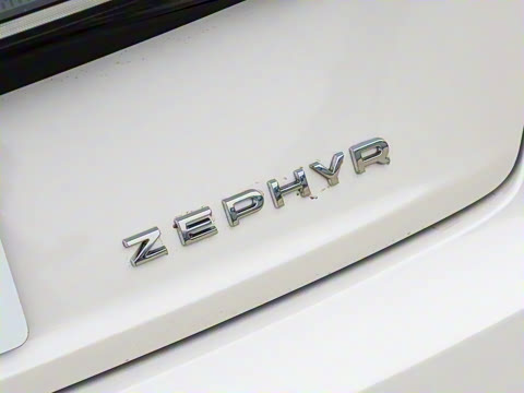 2025�� 2.0T ���л춯��