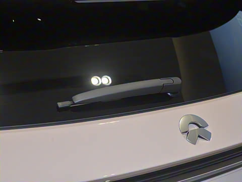 2025�� 75kWh Touring