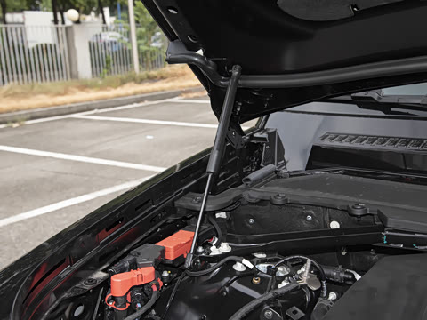 2025�� 90 2.0T P300 S