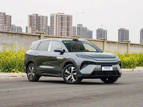 2025�� DM 215KM�����״��콢��