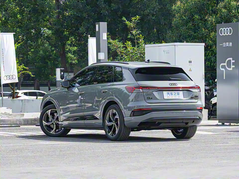 2024�� 50 e-tron quattro ������ҹ��