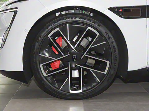 2025�� �Ŀ� Ultra���̰�