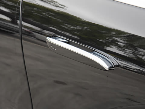 2025�� �Ŀ� E 260 L