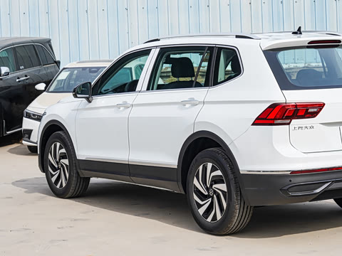 2025�� ���ڿ� 300TSI �Զ��������ڰ�