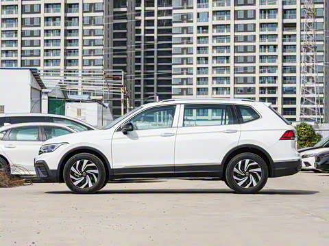 2025�� ���ڿ� 300TSI �Զ��������ڰ�