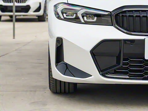 2025�� 330Li M�˶���ҹ��װ