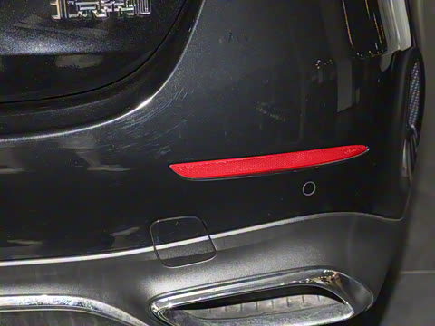 2024�� E 350 e L ���ʽ��϶����˶��γ�