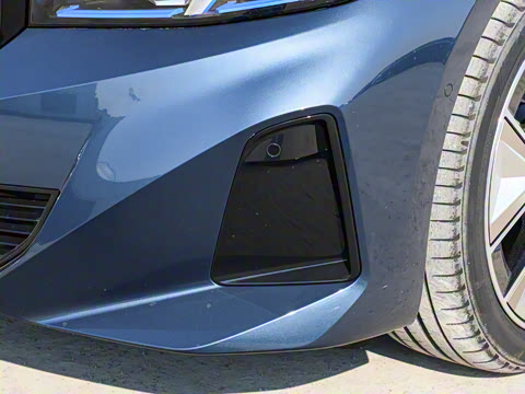 2025�� eDrive 40 L ��ҹ�˶���װ