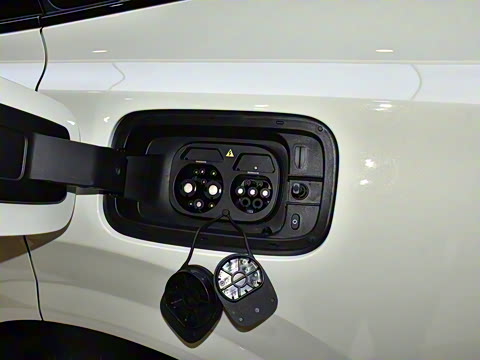 2025�� 117km ��ΪPLUS��