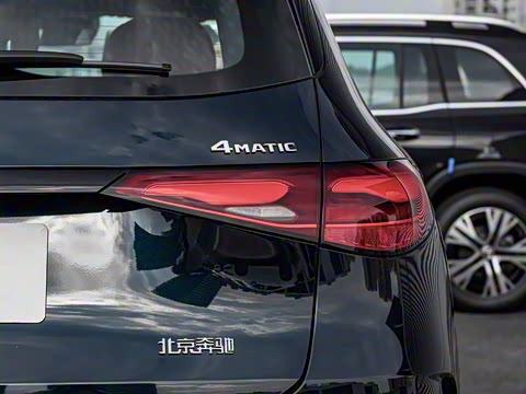 2025�� GLC 300 L 4MATIC ������ 5��