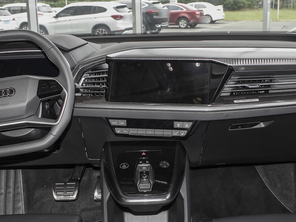 Audi Q4 e-tron I Рестайлинг, Внедорожник 5 дв.: фото поколения