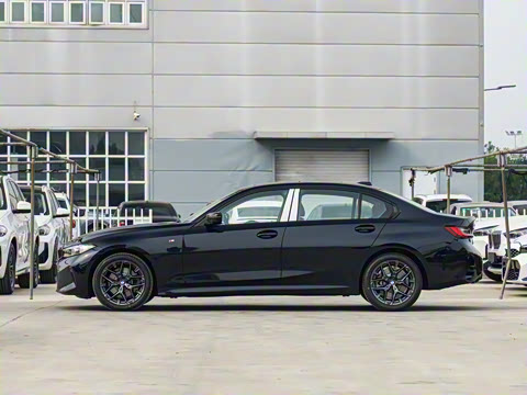 2025�� 330Li M�˶���ҹ��װ