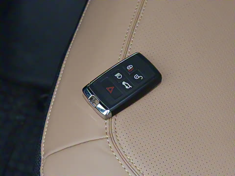 2025�� 110 3.0T P400 X-Dynamic HSE