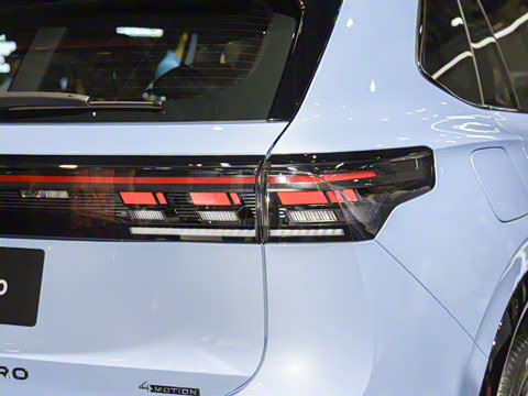 2025�� PRO 380TSI ���� R-Line �����