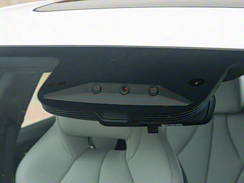 2025�� EV 545KM������