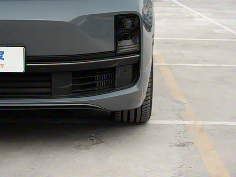 2025�� Ultra ���ܻ��°�