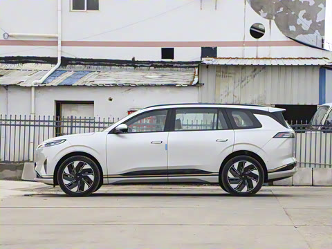 2025�� 636Ultra����� 5��