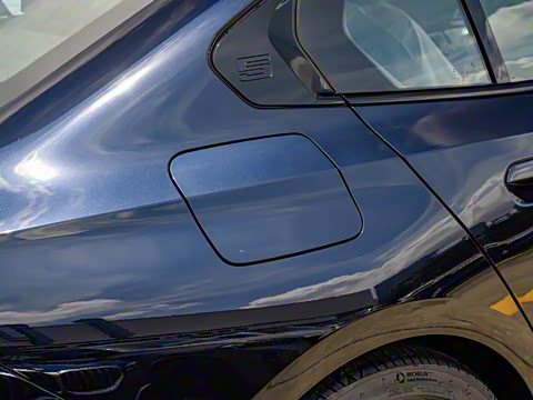 2024�� xDrive M60