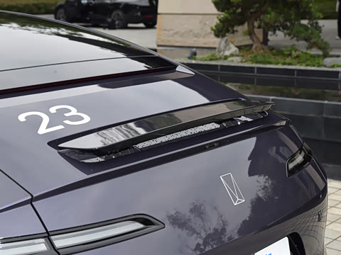 2025�� Ultra���̰�