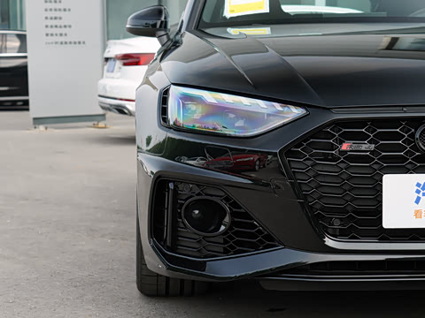 2024��  RS4 Avant ȼ���