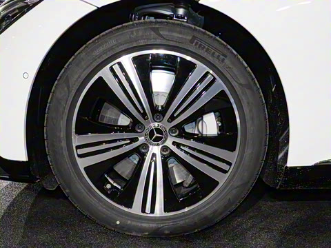 2025�� 500 4MATIC ������