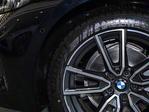 2024�� 325Li M�˶���װ