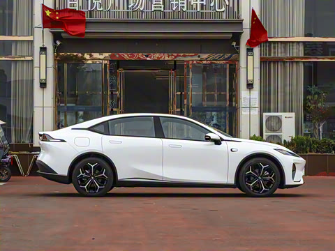 2024�� 230Max���̰�