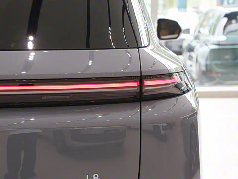 2025�� Ultra ���ܻ��°�