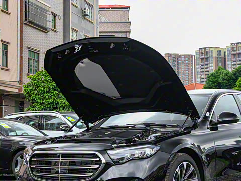 2025�� E 300 L ������