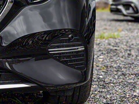 2025�� E 300 L ������