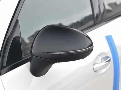 2025�� �Ŀ� GLC 300 4MATIC ����SUV