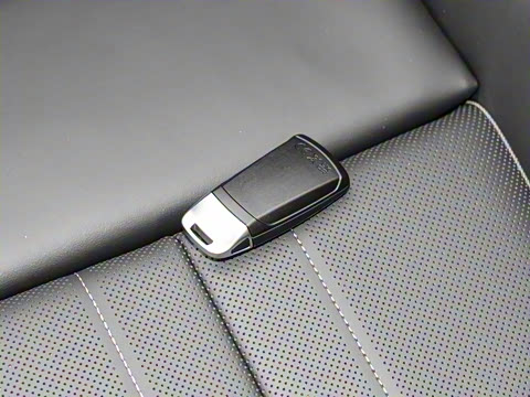 2025�� 40 TFSI ����������