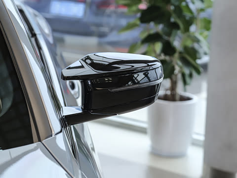 2024�� M4������ܳ� M xDrive ������