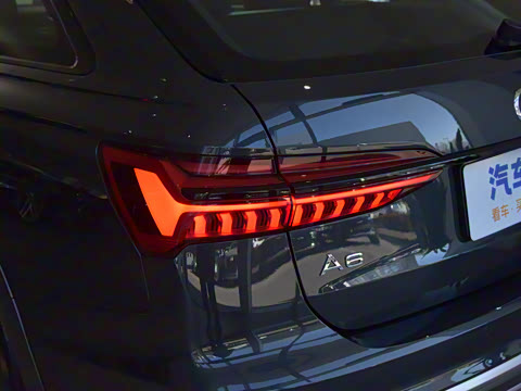 2025�� allroad quattro ̽���� 55 TFSI ����ԽҰ��