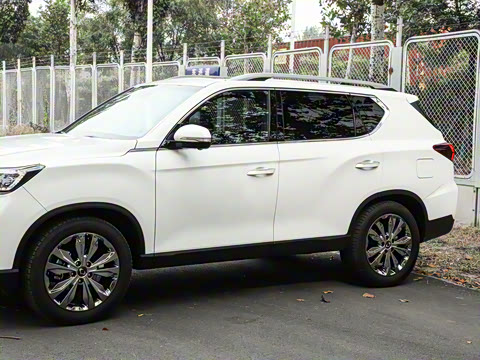 2025�� 2.2T  �����콢�� 5�� ����