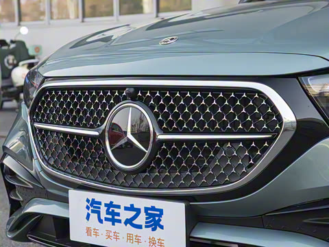 2025�� E 300 ʱ�����˶���