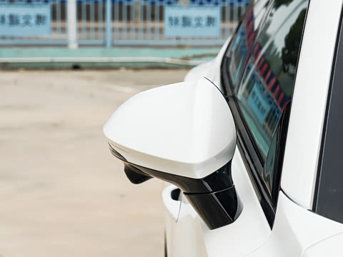 2025�� 2.0T 405 AT������