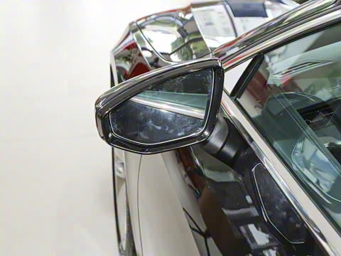 2025�� 45 TFSI quattro ������