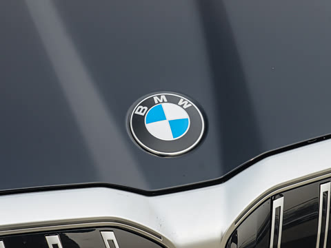 2026�� �Ŀ� 525Li M�˶���װ