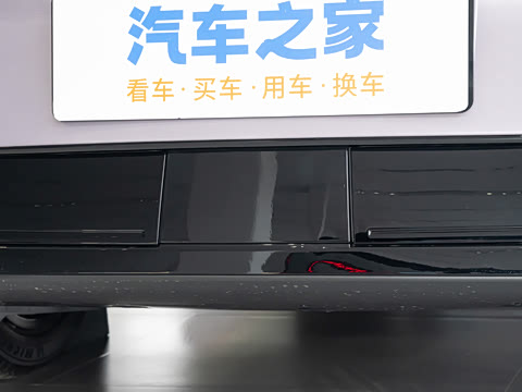 2026�� ���� 702 Max �콢��