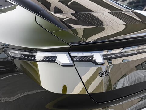 2025�� 240����Ultra�˶��� H7