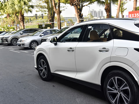 2026�� 350h ����������