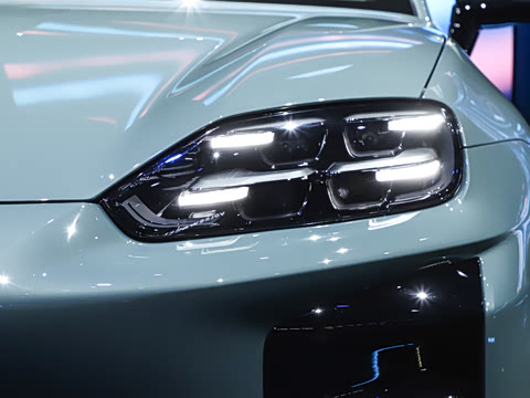 2026�� Cayenne Turbo Electric