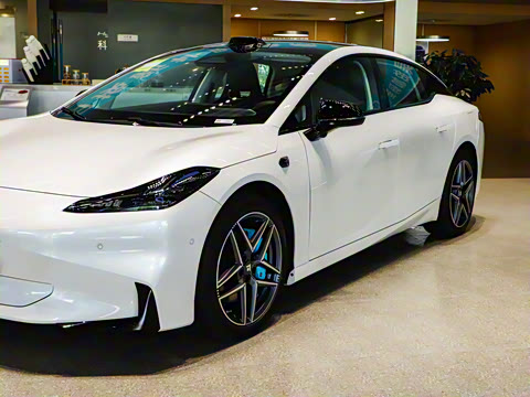 2025�� 710 Max��